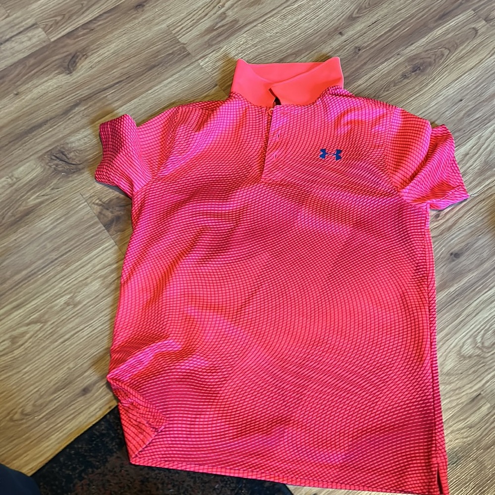 UNDER ARMOUR YOUTH LARGE ORANGE POLO. LIKE NEW